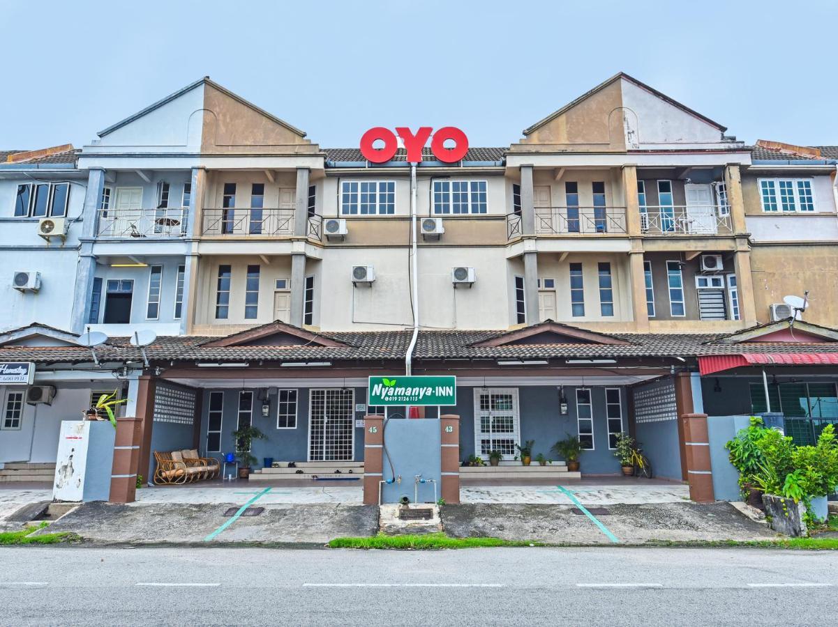 Oyo 90363 Nyamanya Inn 콴탄 외부 사진
